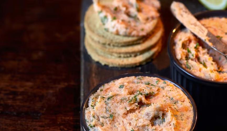 Smoked salmon and whisky pâté