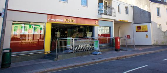 Locale Val Plaisant