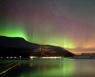 NORWAY'S NORTHERN LIGHTS AND HUSKIES ADVENTURE