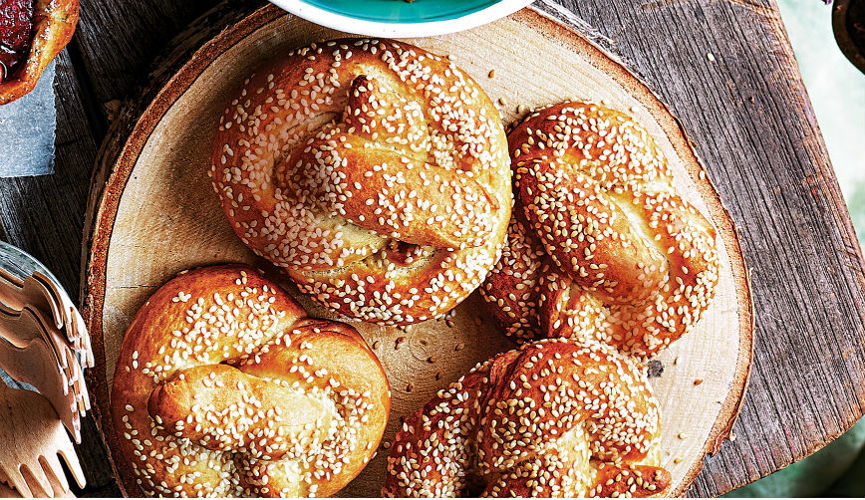 Cheesy pretzels