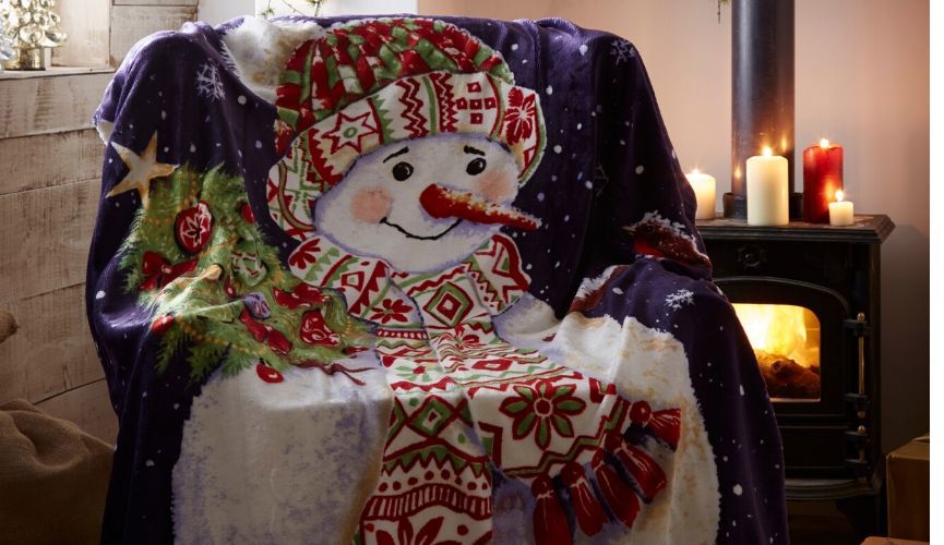Happy snowman throw