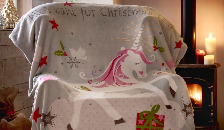 Wishing for unicorns throw
