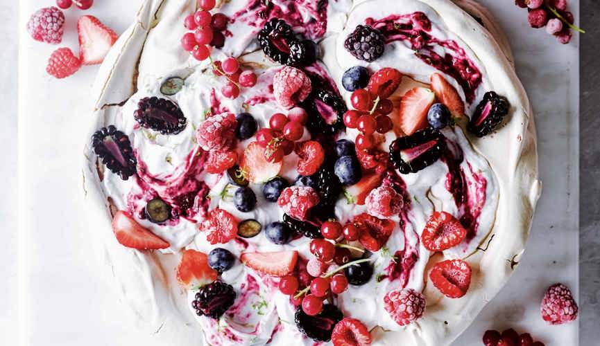 Layered pavlova with coconut cream