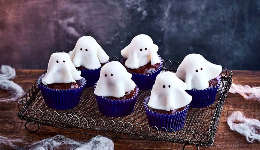 Spooky ghost cupcakes