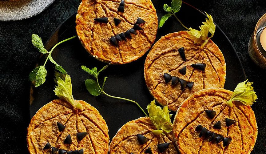 Jack-o'-Lantern rice cakes